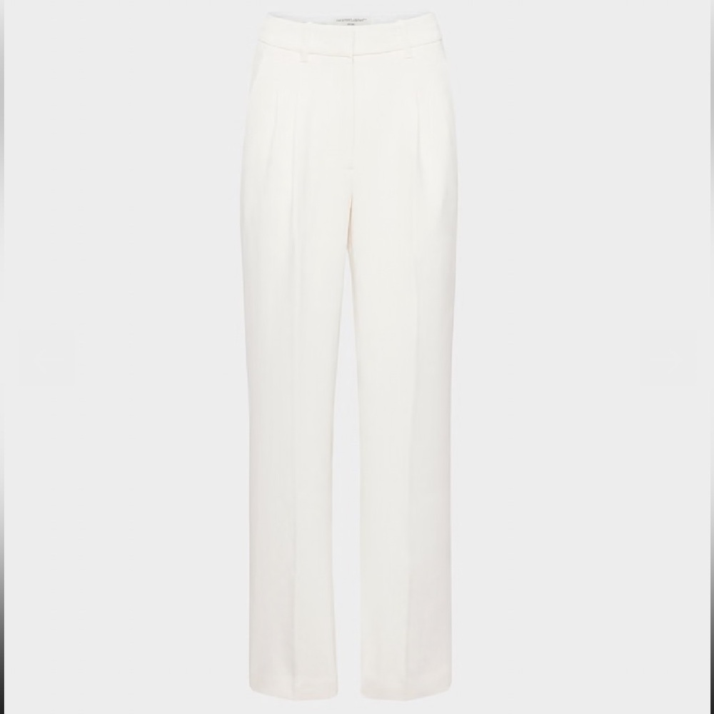 Aritzia effortless pant curve fit crepette pant in light birch